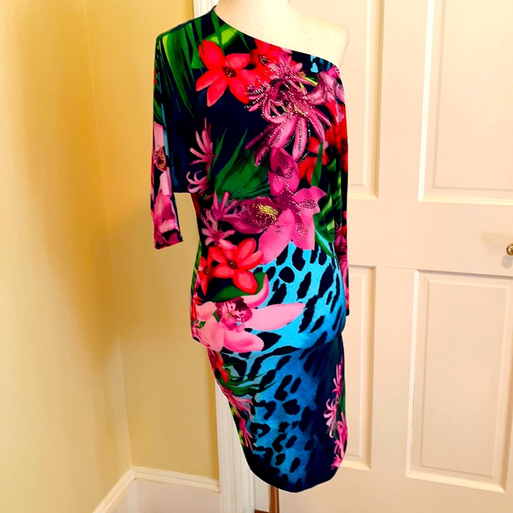 Asymmetric floral cocktail dress